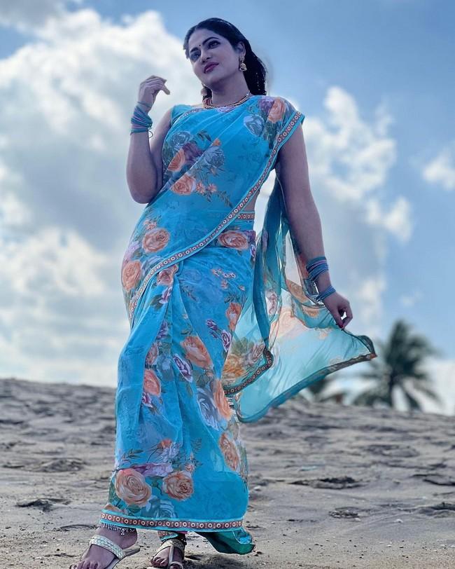 Reshma Pasupuleti Looking Pretty in Saree | Telugu Rajyam Photos