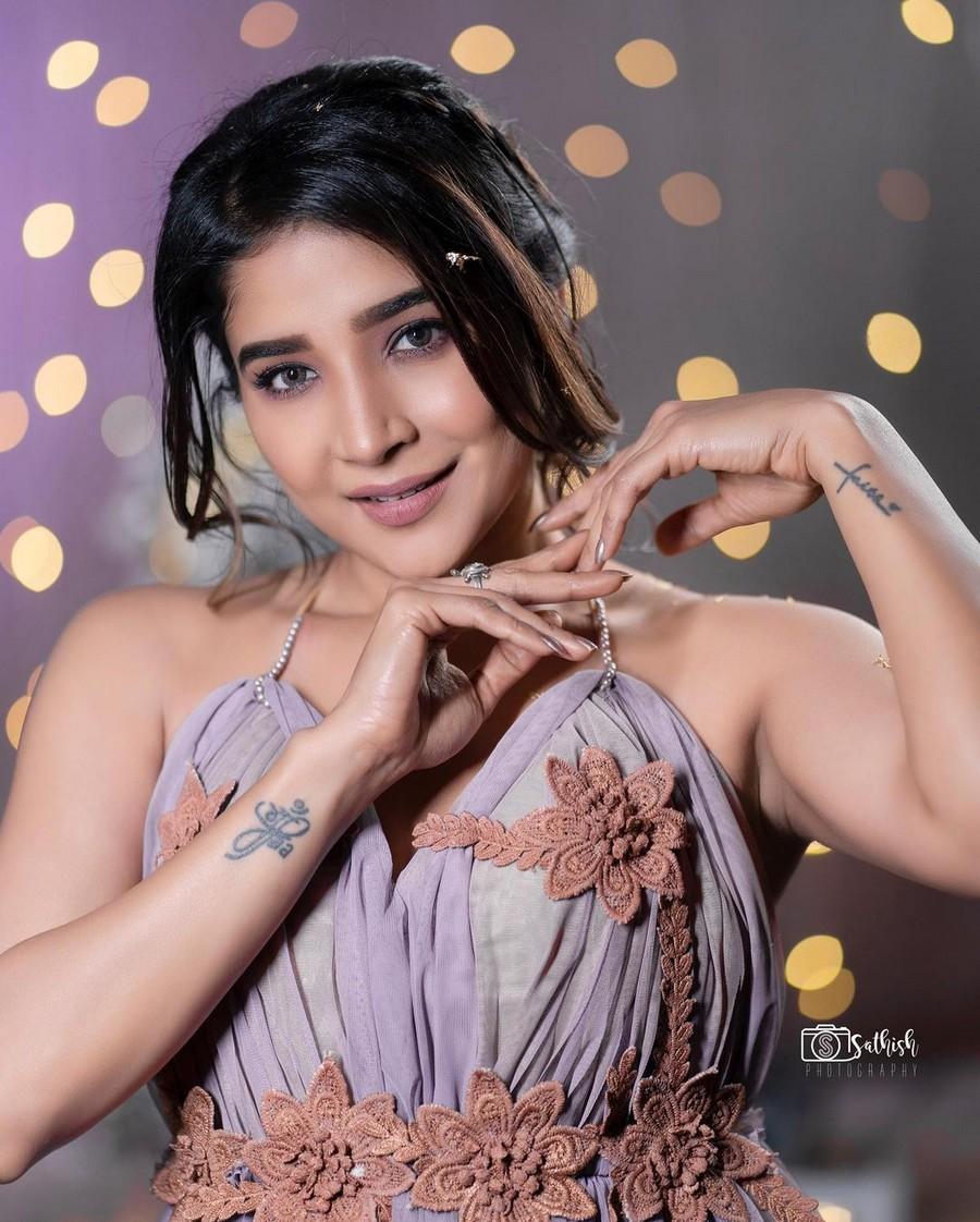 Sakshi Agarwal 4