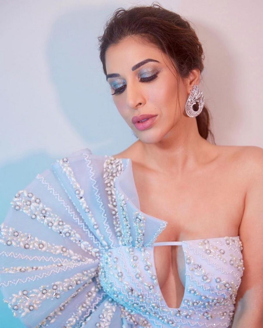 Sophie Choudry 3