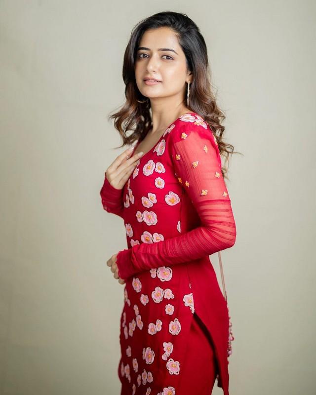 Ashika Ranganath 10
