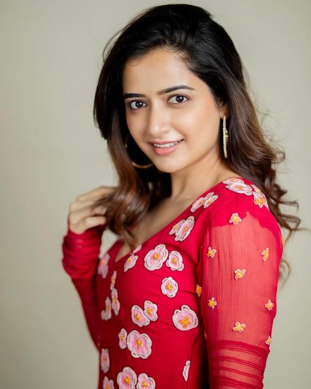 Ashika Ranganath 8