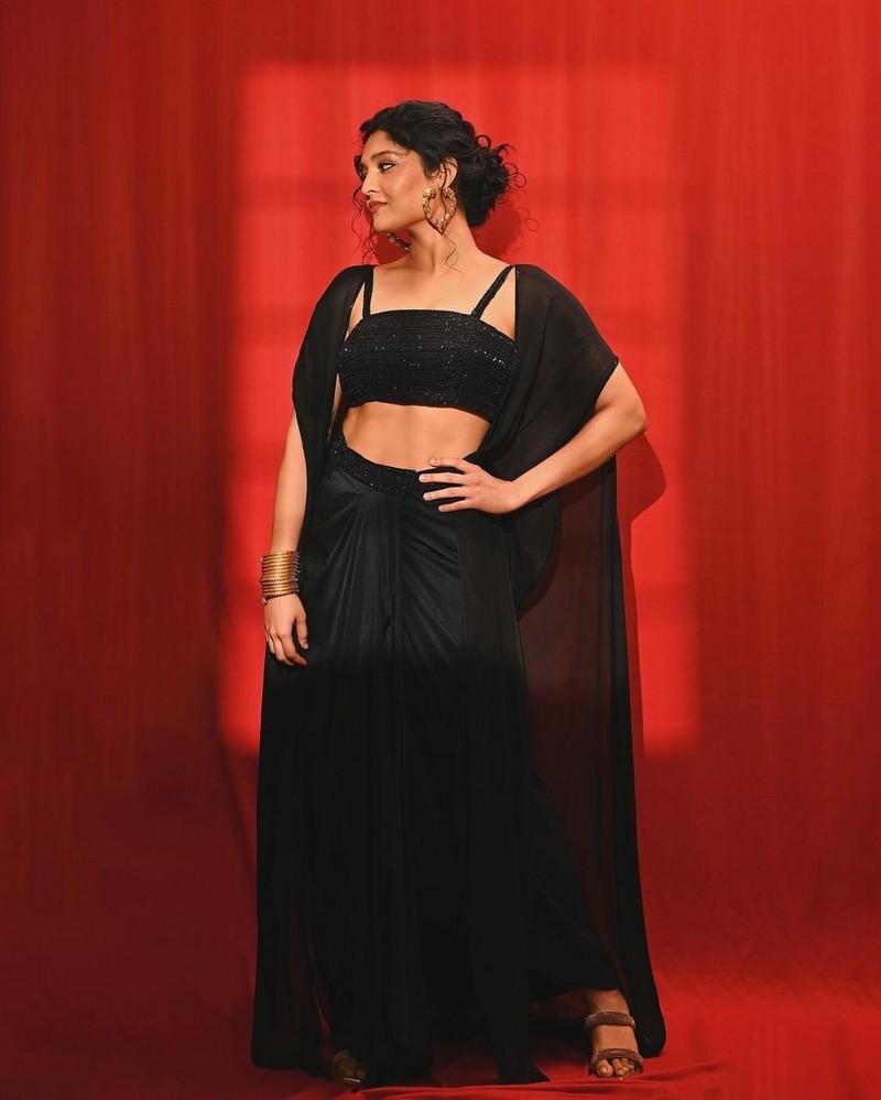 Ritika Singh 12