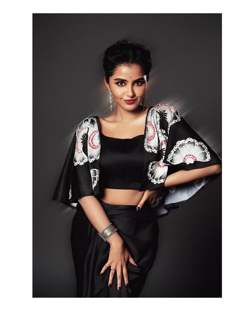 Anupama Parameswaran 6