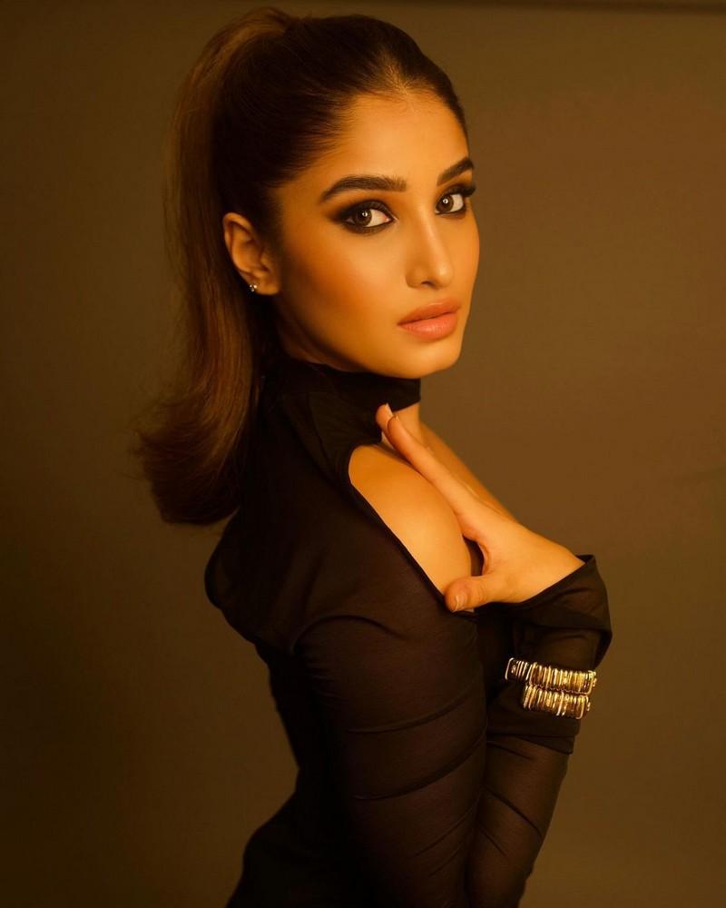 Rasha Thadani 10