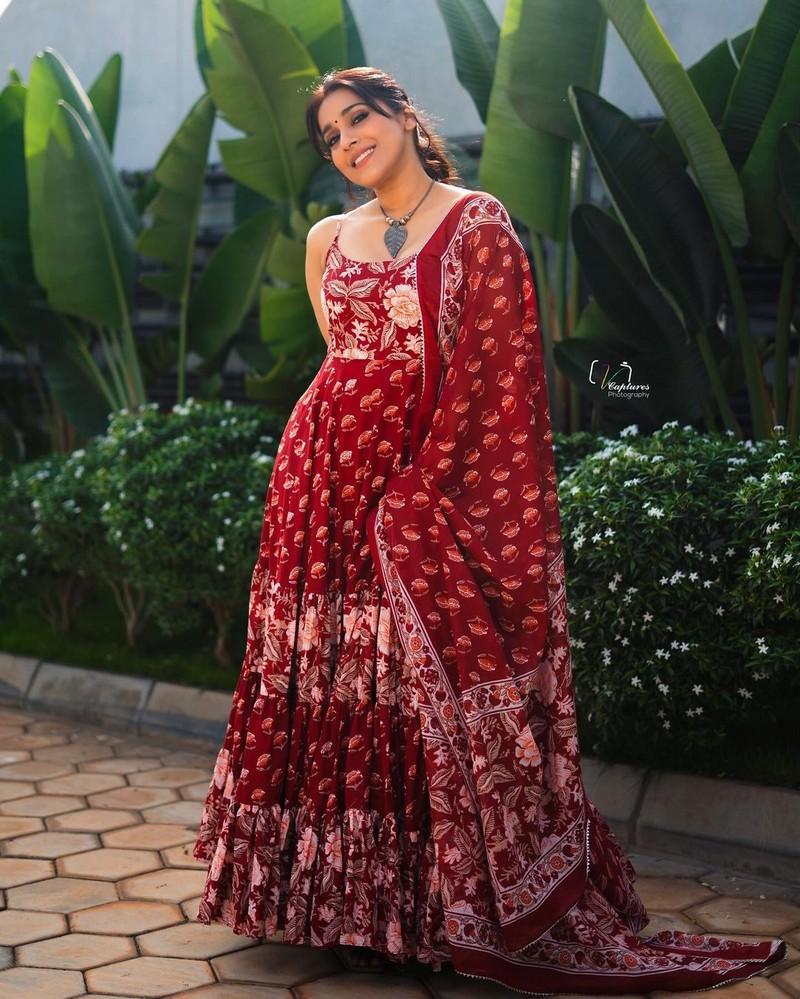 Rashmi Gautam 15