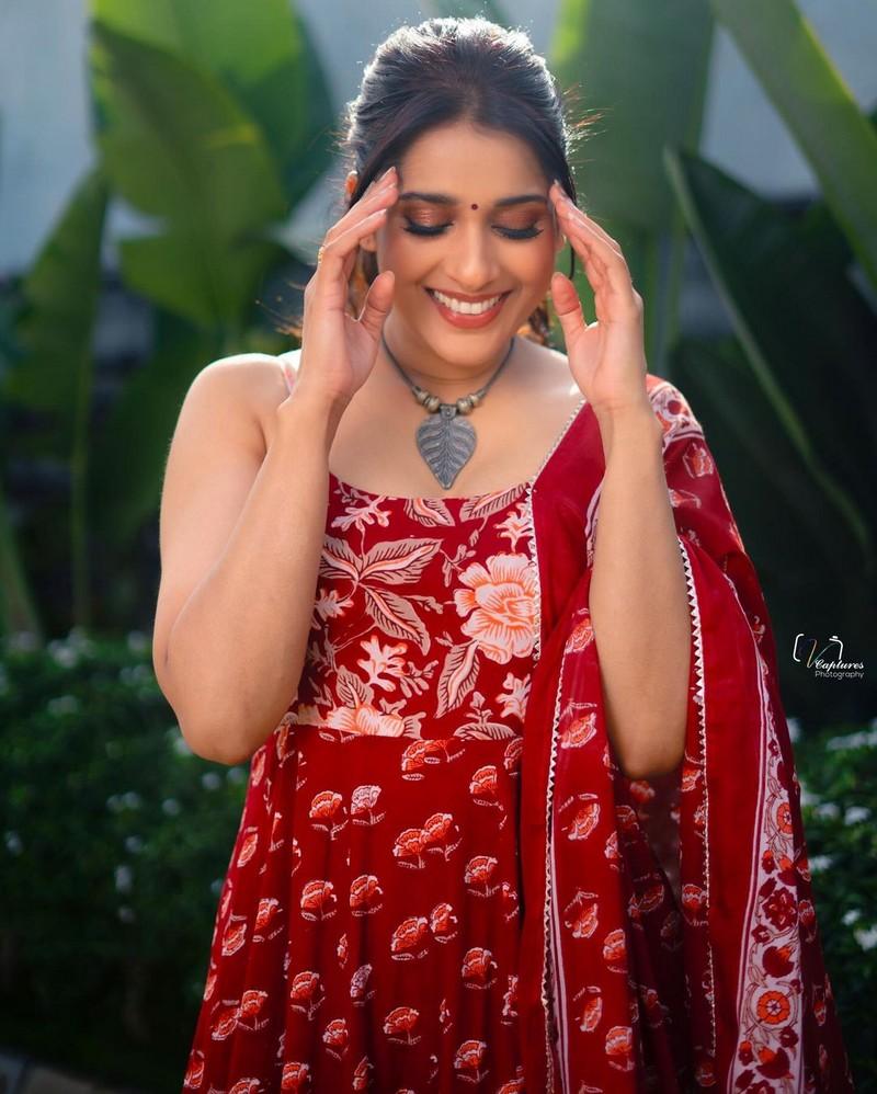 Rashmi Gautam 2