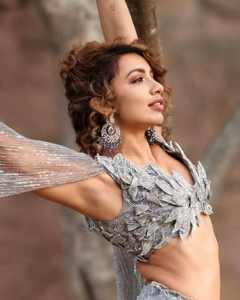 Tejaswi Madivada 7