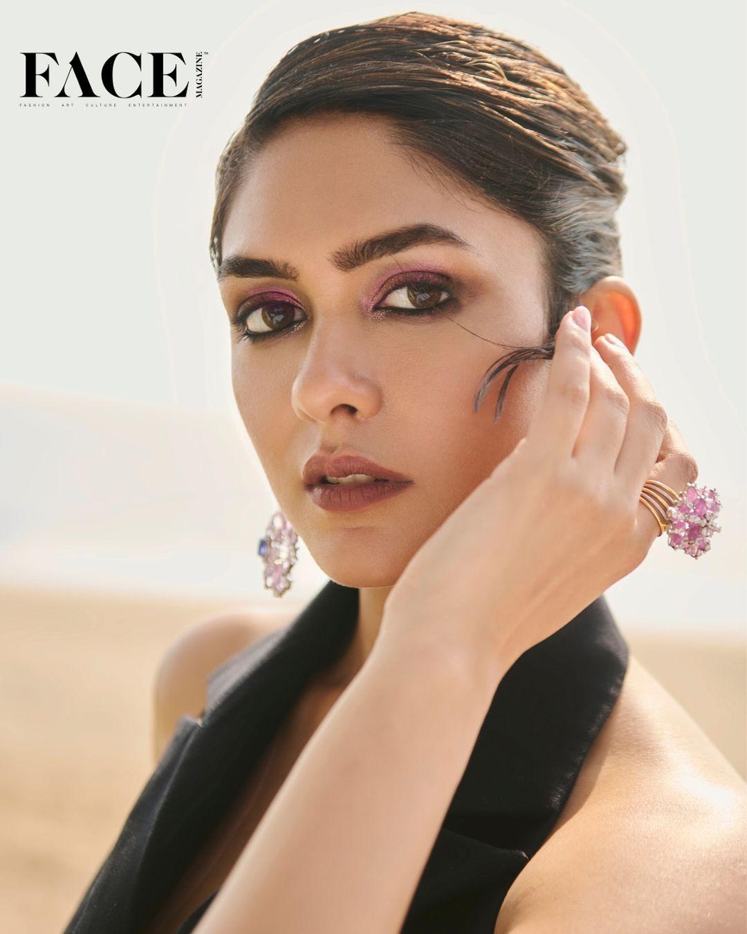 Mrunal Thakur 5