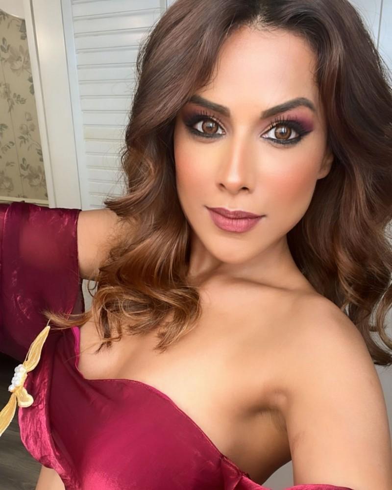 Nia Sharma 6