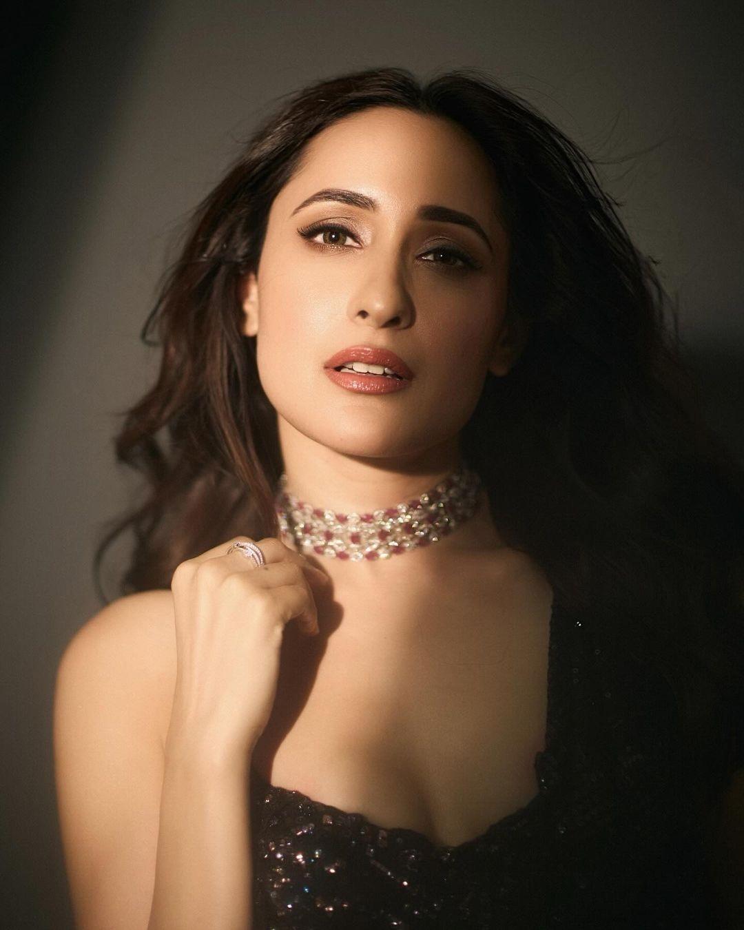 Pragya Jaiswal 5