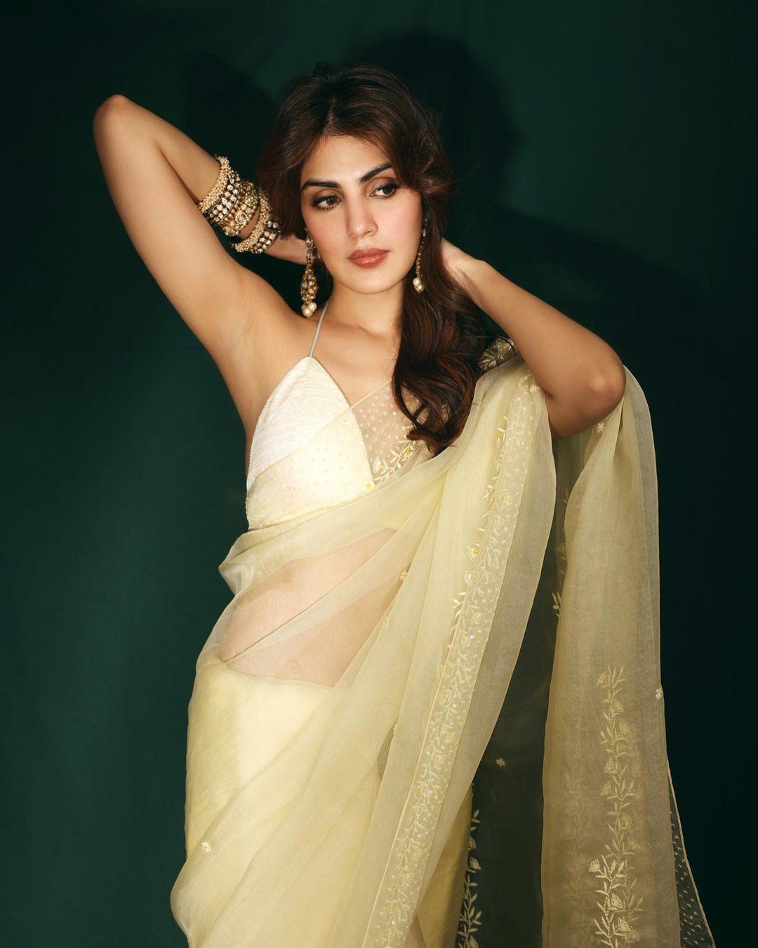 Rhea Chakraborty 6