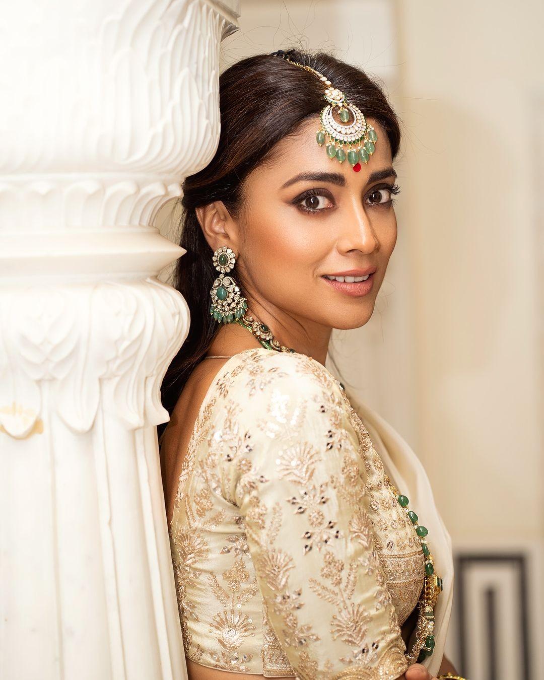 Shriya Saran 4