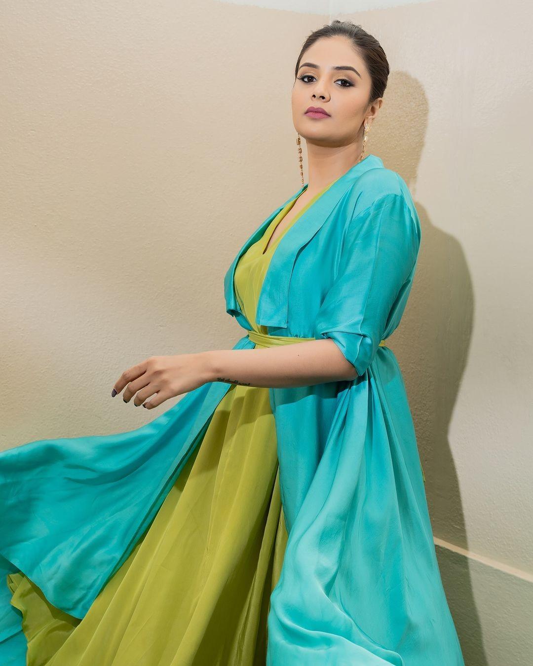 Sreemukhi 7