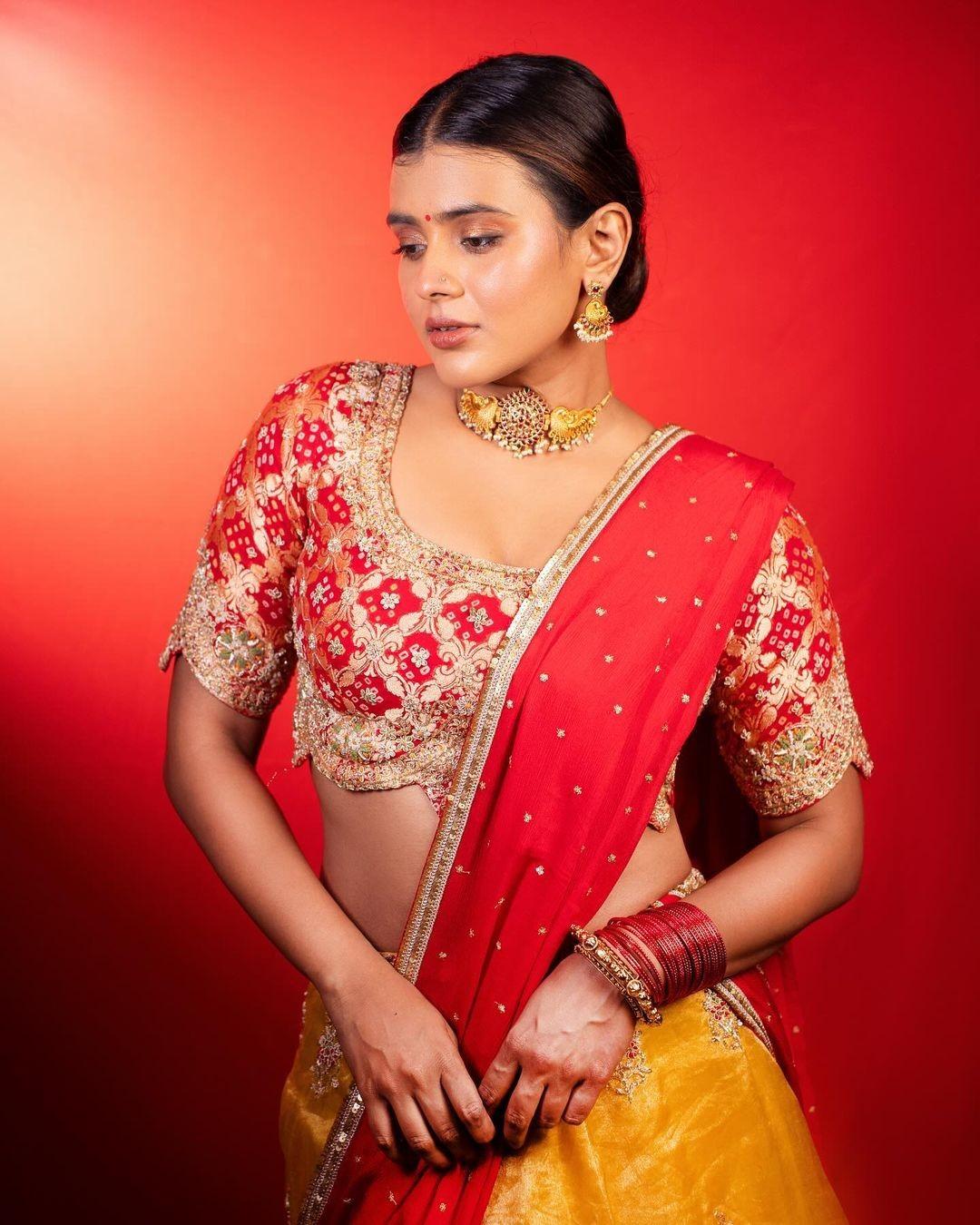 Hebah Patel 4