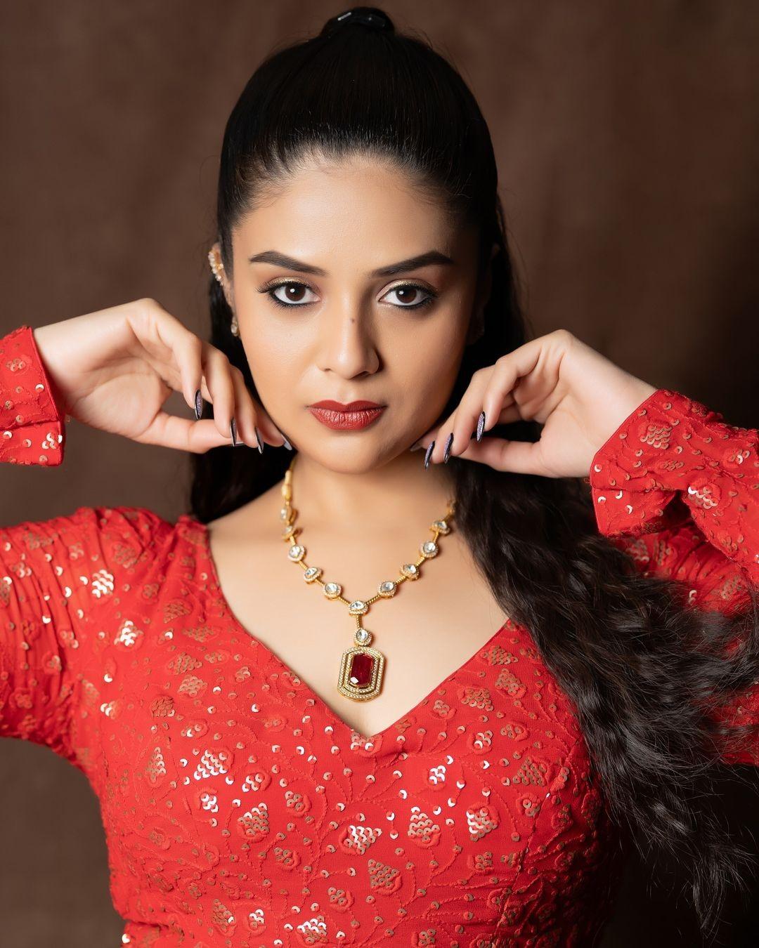 Sreemukhi 3