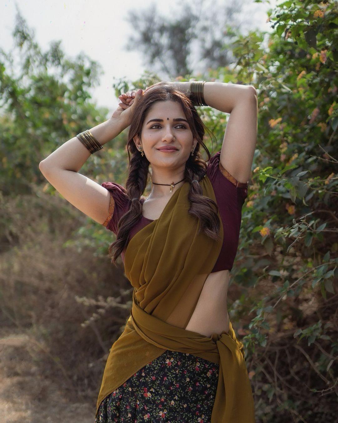 Ruhani Sharma 9