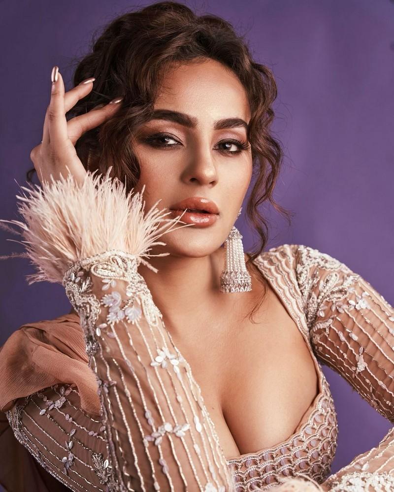 Seerat Kapoor 11