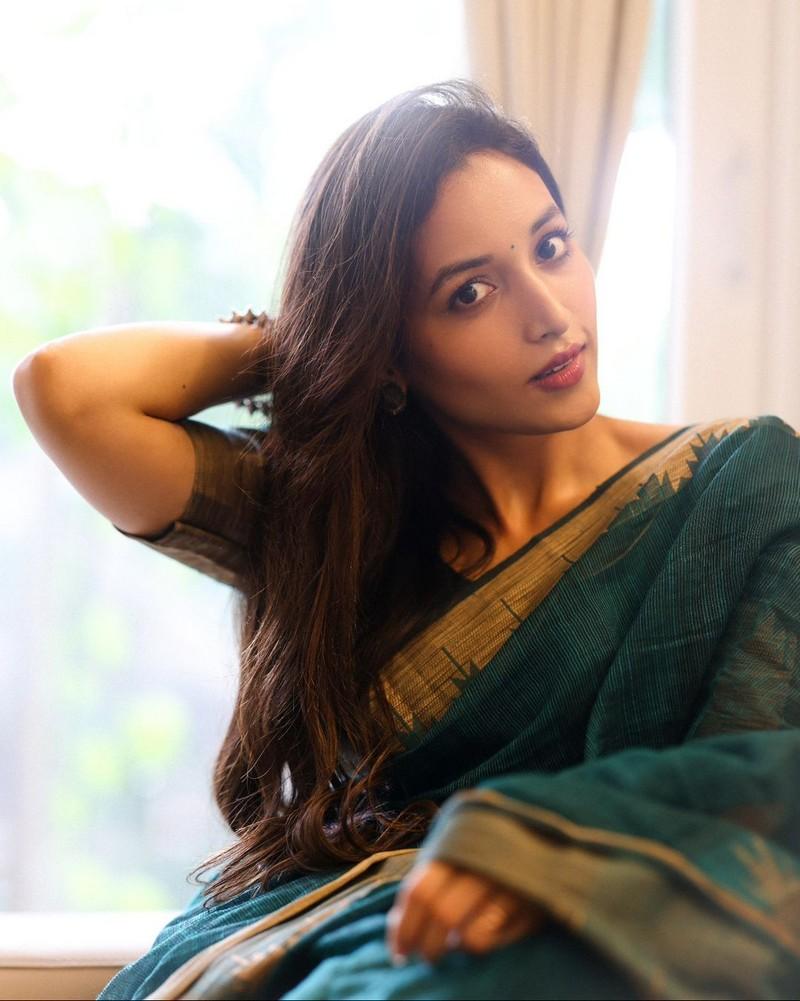 Srinidhi Shetty 6