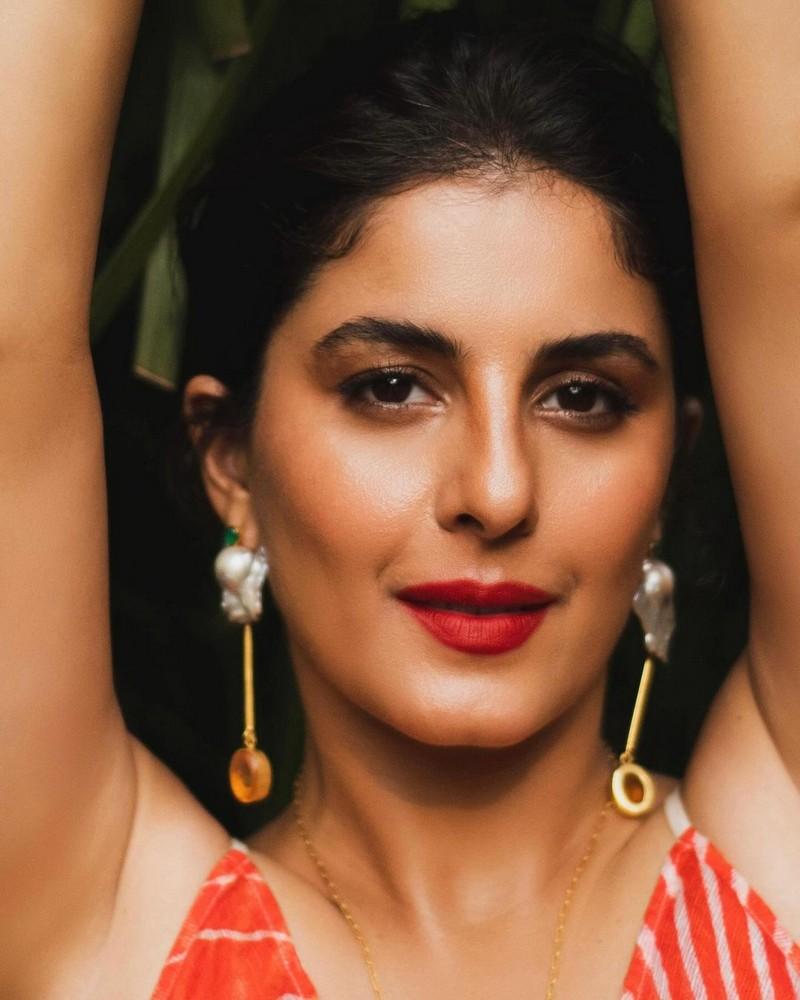 Isha Talwar 11