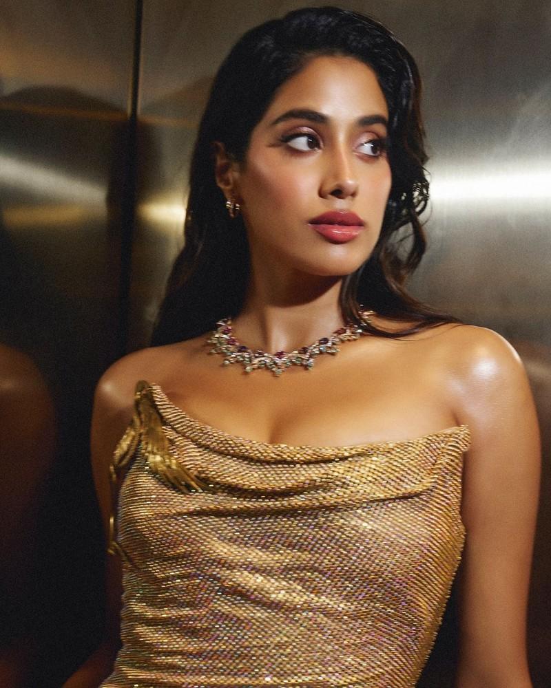 Janhvi Kapoor 21