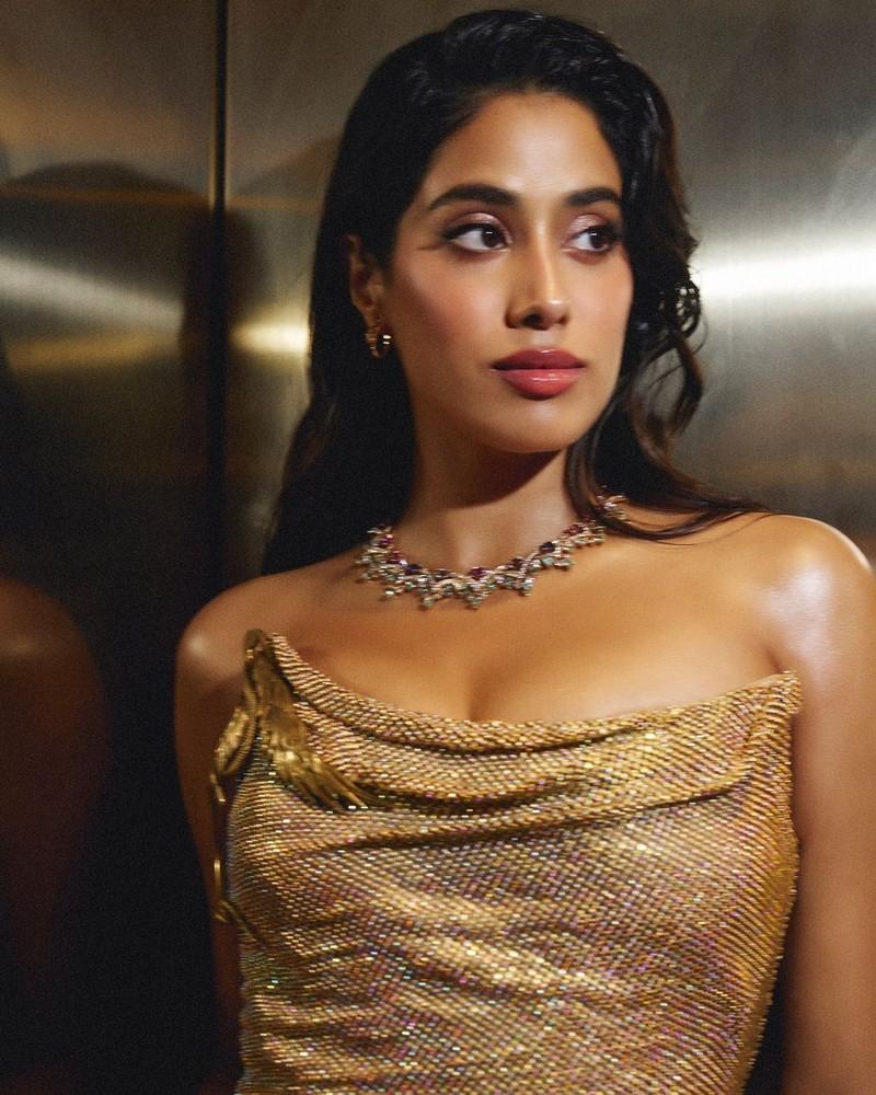 Janhvi Kapoor 3