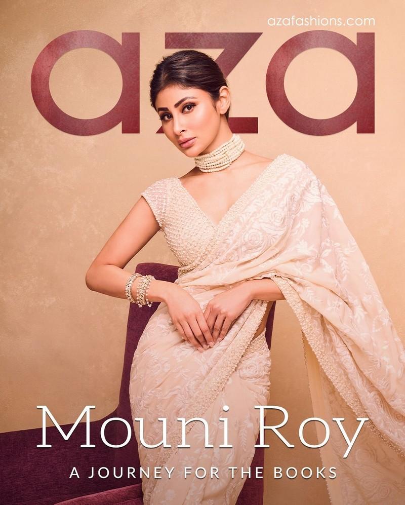 Mouni Roy 7