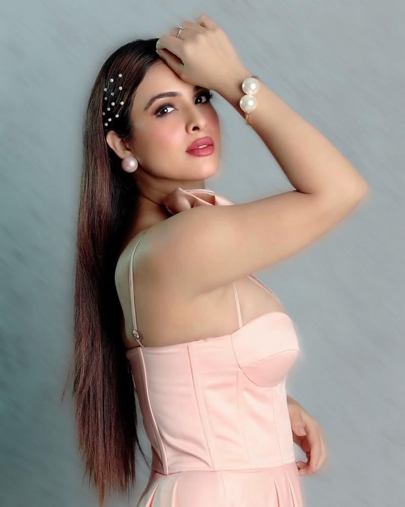 Nehhaa Malik 6