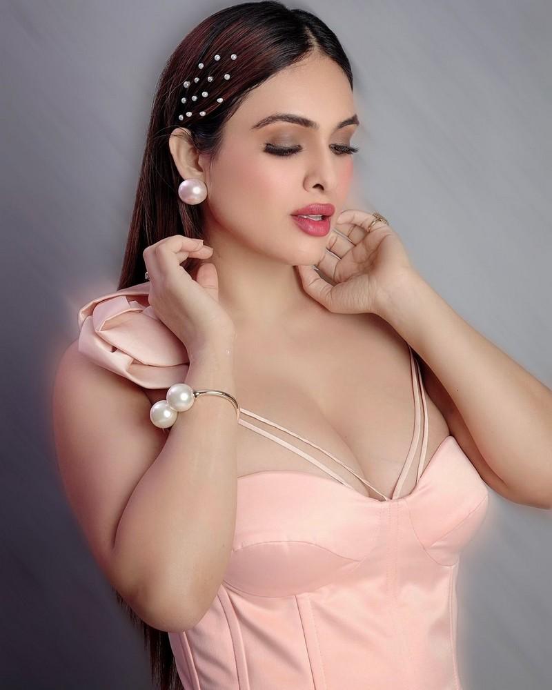 Nehhaa Malik 9