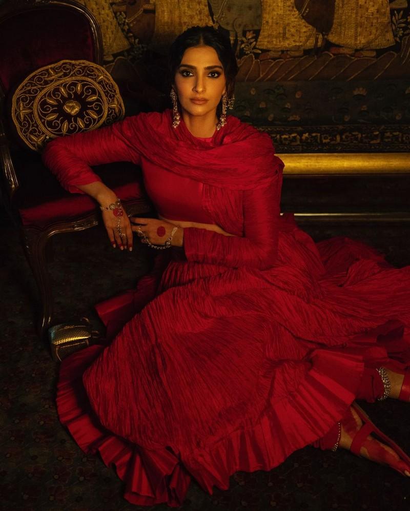 Sonam Kapoor 8