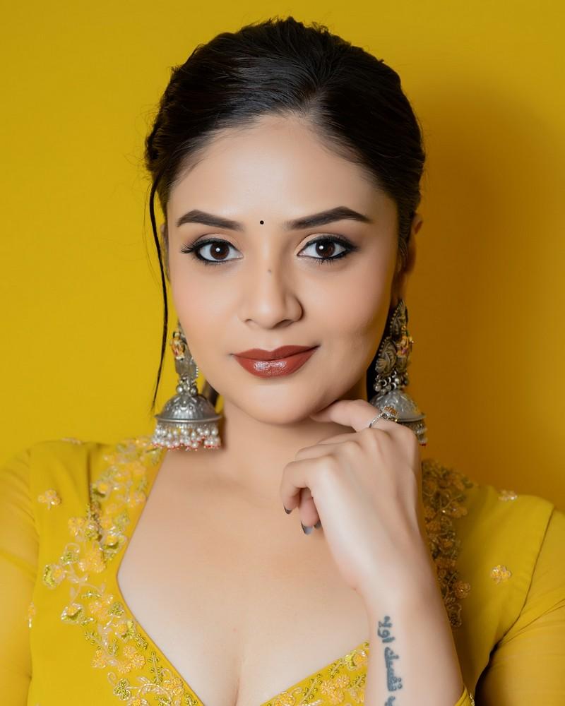 Sreemukhi 7