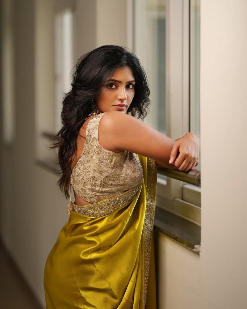 Eesha Rebba 9