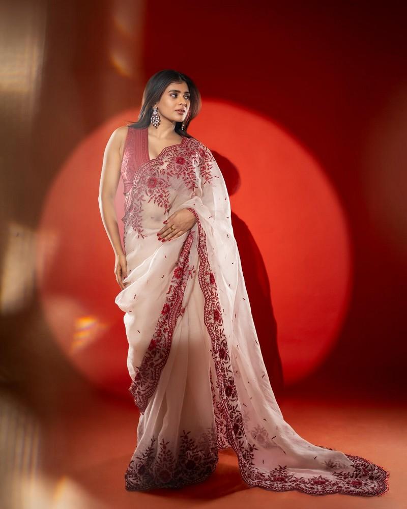 Hebah Patel 3