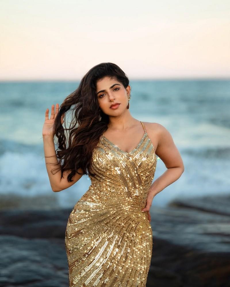 ISWARYA MENON 2