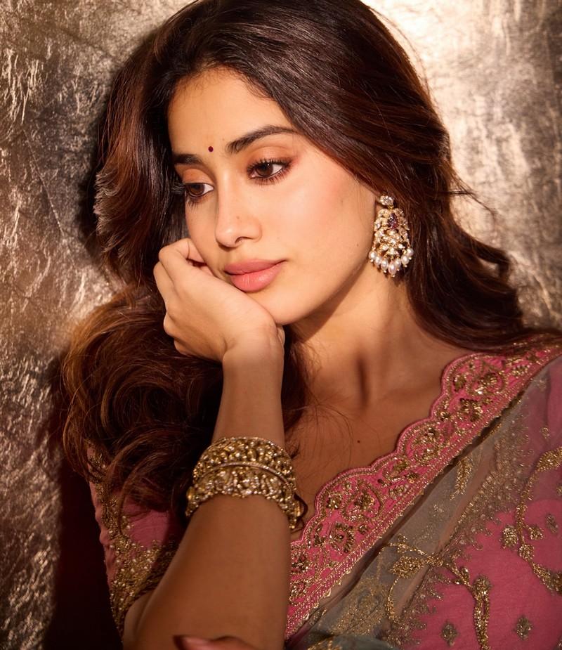 Janhvi Kapoor 8