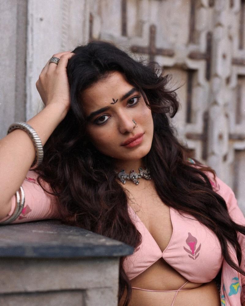 Ketika Sharma 11