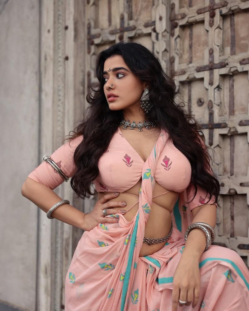 Ketika Sharma 25