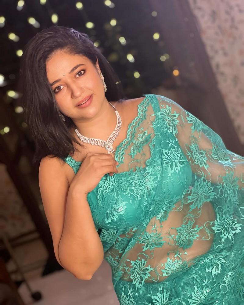 Poonam Bajwa 5