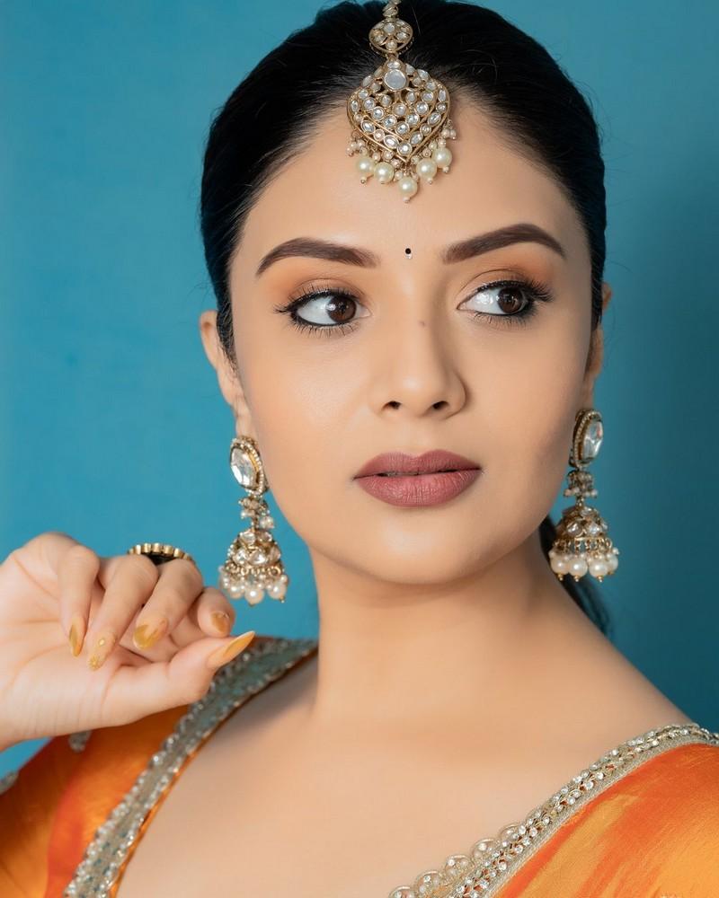 Sreemukhi 5