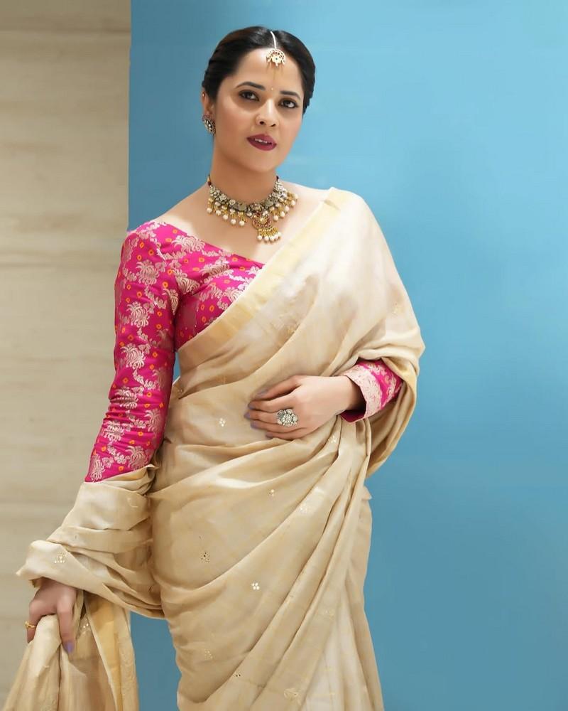 Anasuya Bharadwaj 10