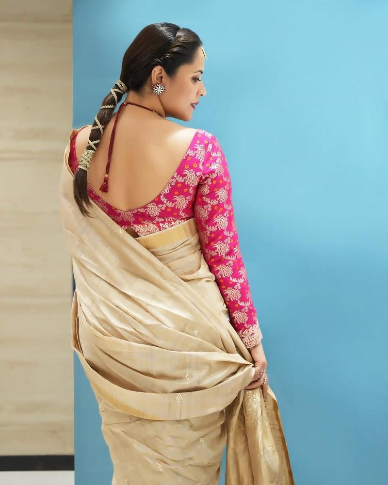 Anasuya Bharadwaj 3