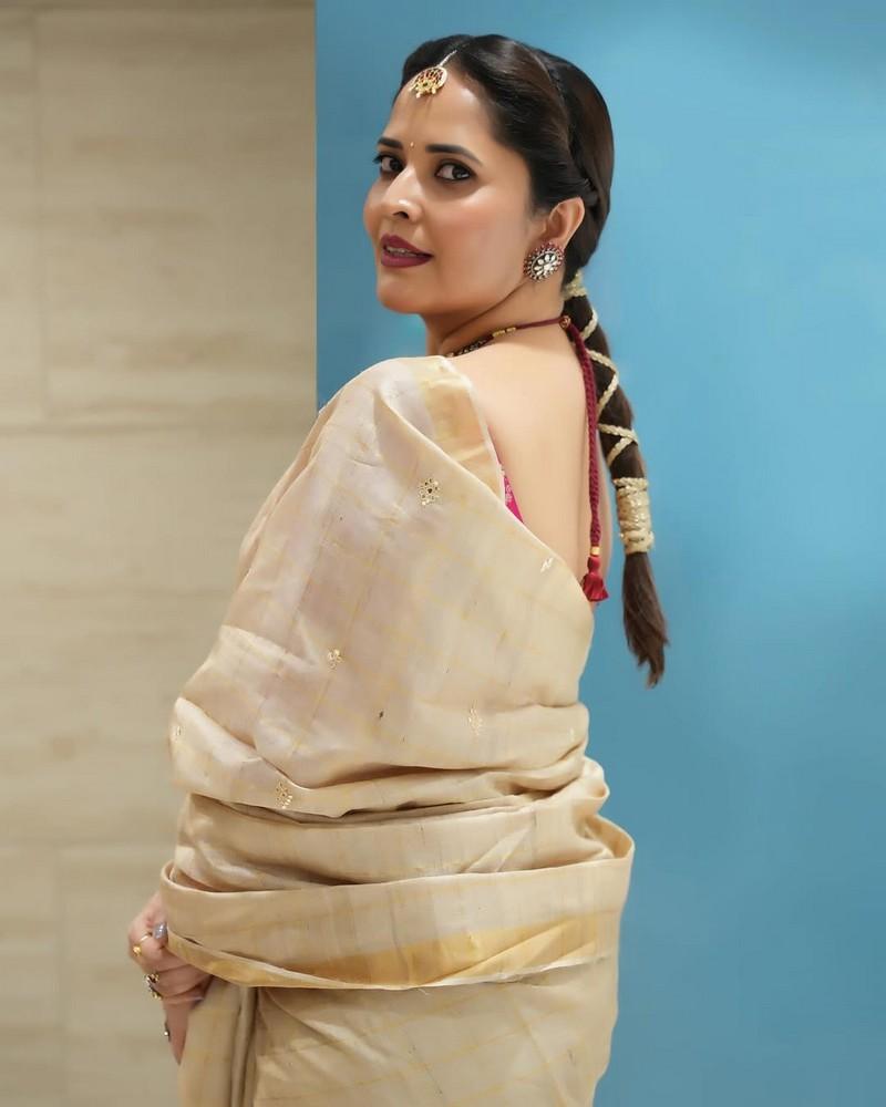 Anasuya Bharadwaj 5