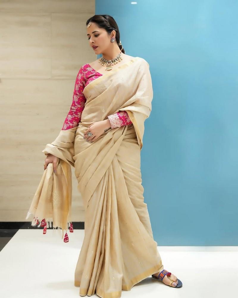 Anasuya Bharadwaj 8