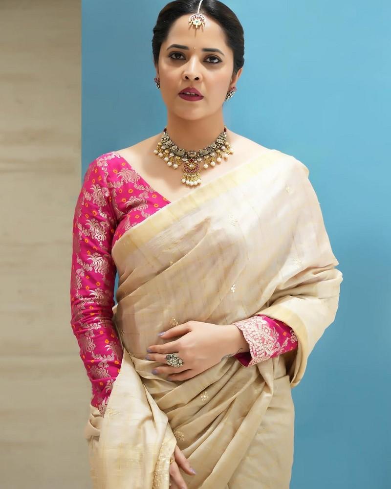 Anasuya Bharadwaj 9