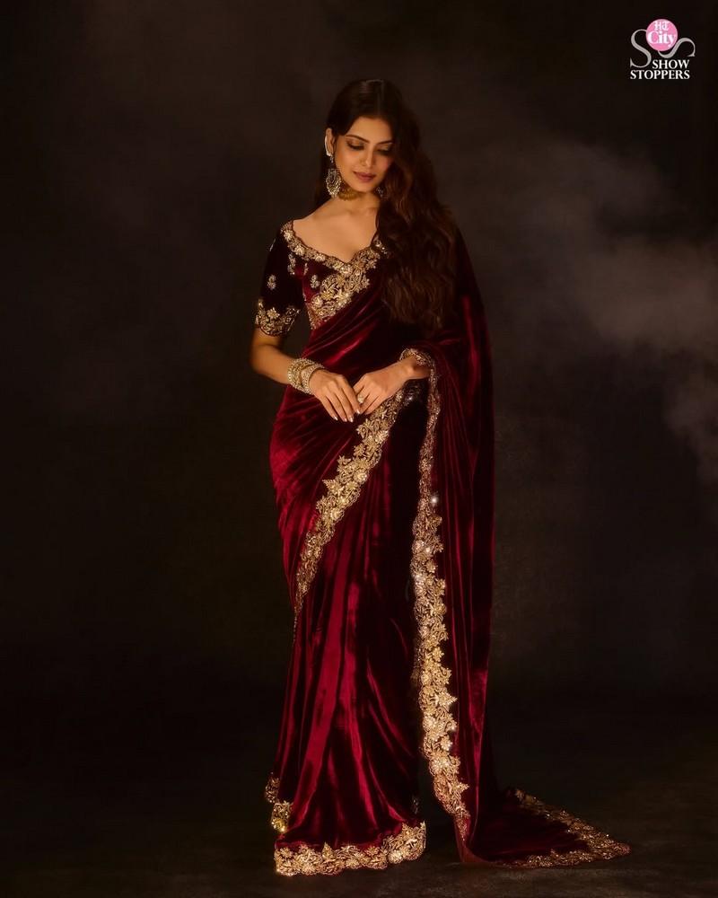 Malavika Mohanan 10