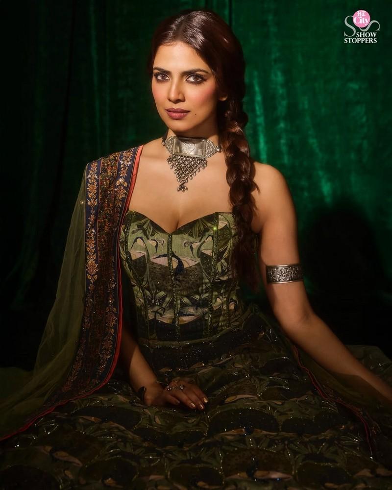 Malavika Mohanan 11