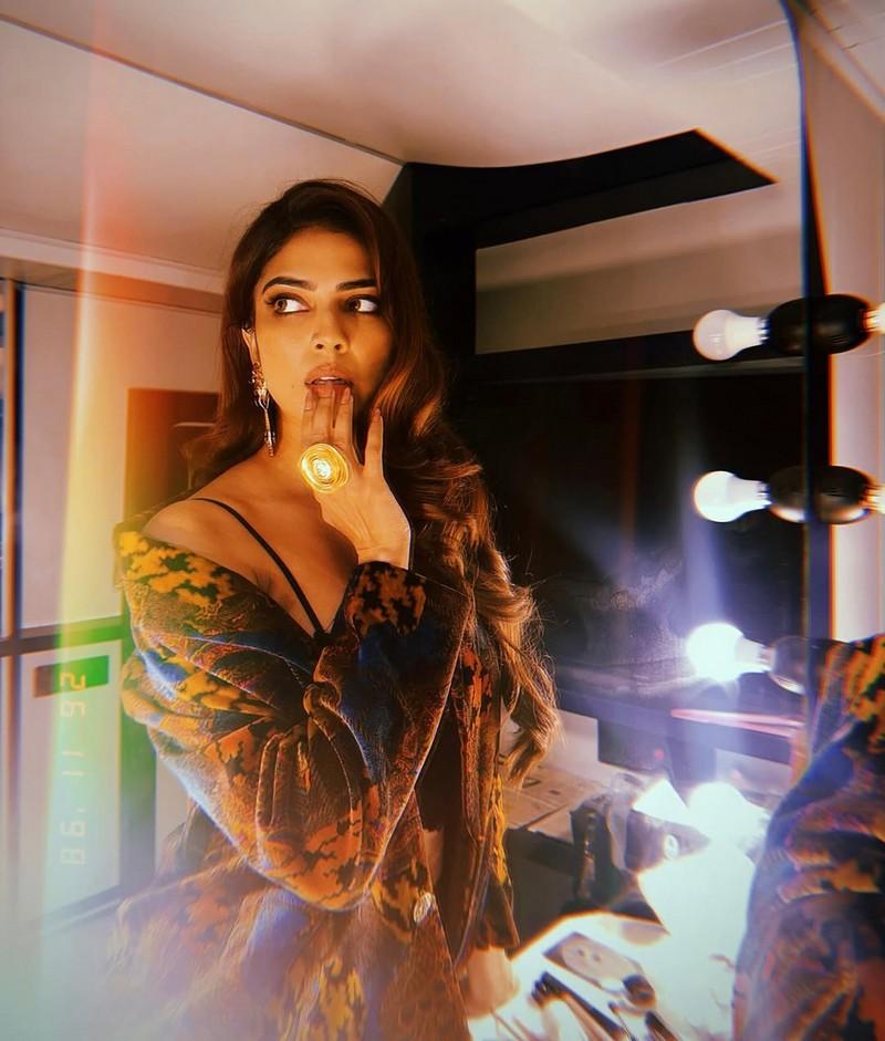 Malavika Mohanan 8
