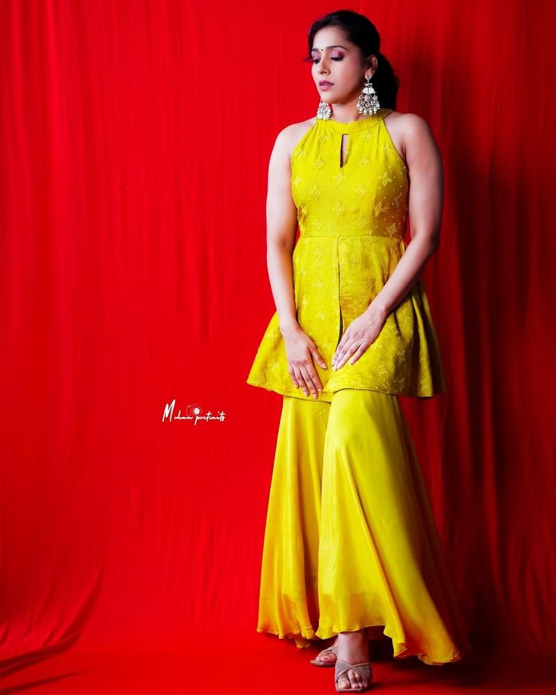 Rashmi Gautam 4