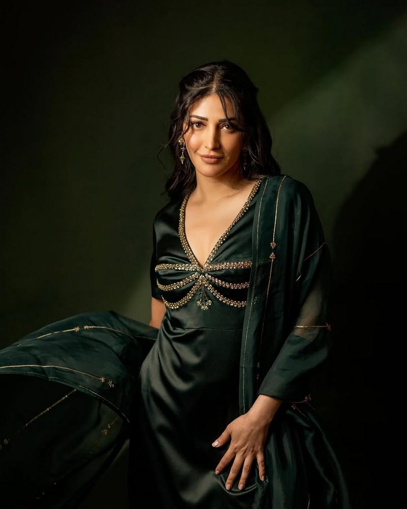 Shruti Haasan 11