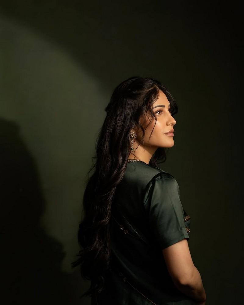 Shruti Haasan 6