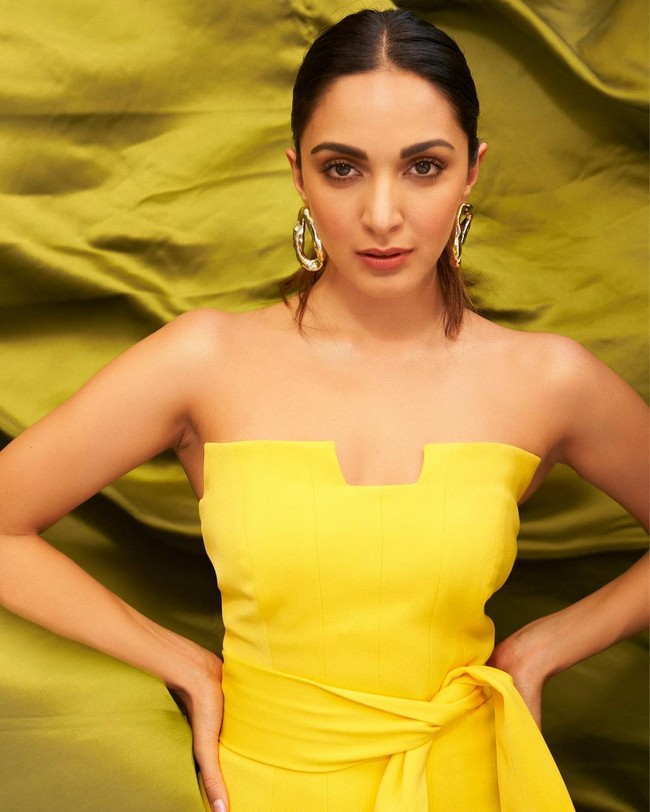 Kiara Advani Looks Gorgeous in Yellow Outfit